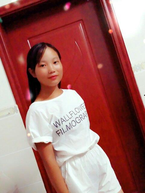 初中毕业当明星,一路星光璀璨的蜕变之旅