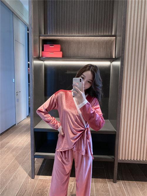 套装睡衣冬网红,时尚保暖新潮流