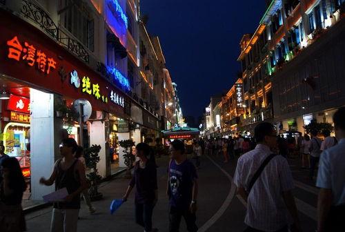 台湾明星上海小吃街,上海小吃街风情扫描